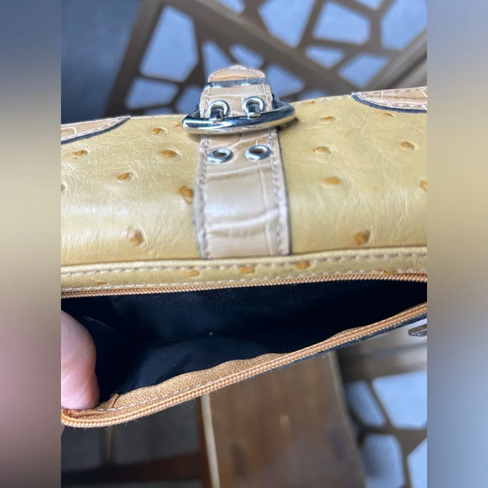 GUESS LEATHER WALLET